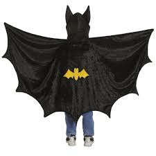 costume nero con pipistrello in centro sulla schiena, cappuccio con orecchie da batman